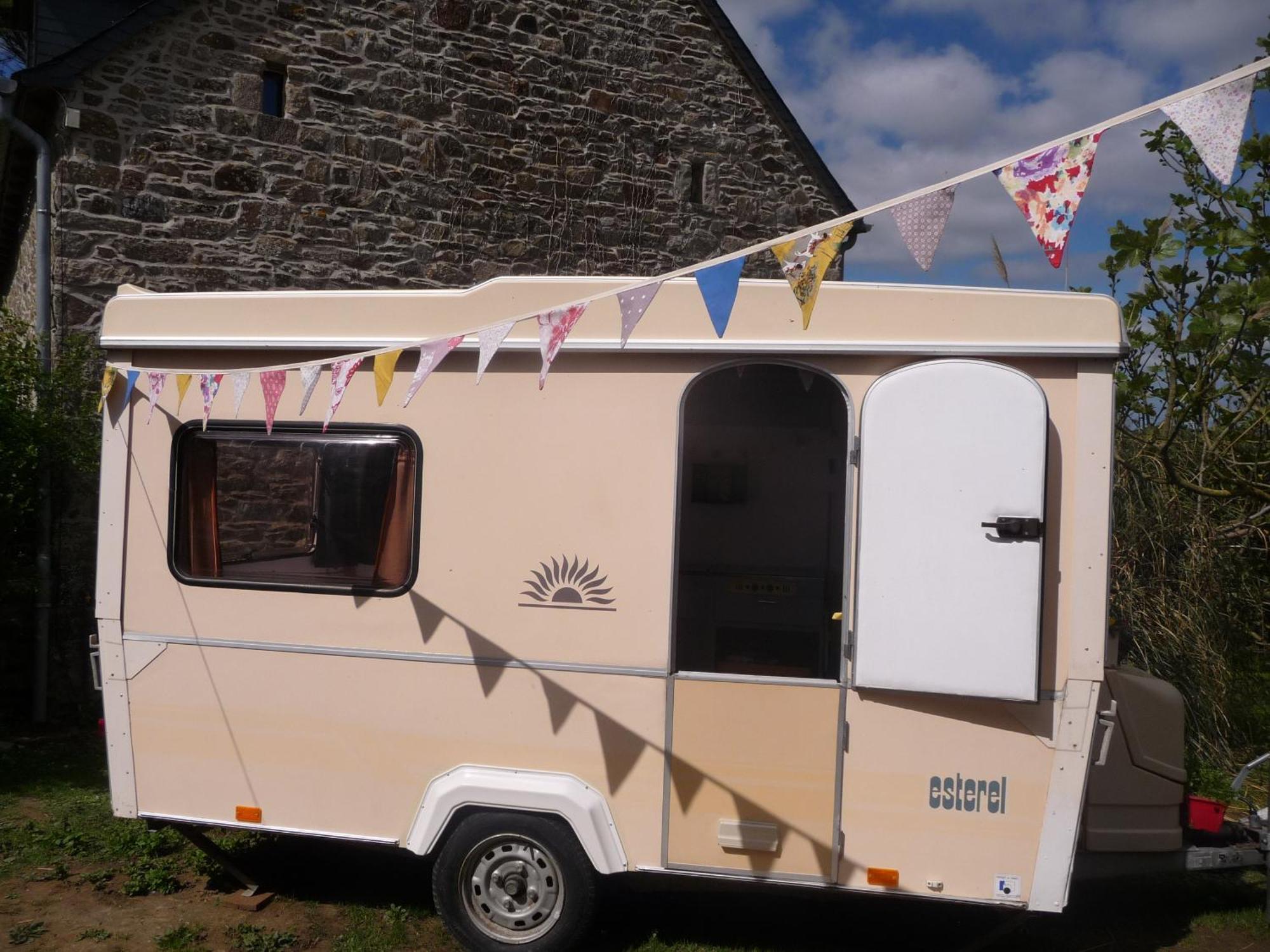 Bretagne Chambre D'Hotes Suite 53M2 Et Caravane Vintage Avec Cuisine Et Salle De Bains Privees Brittany B&B 53M2 Suite And Vintage Caravan Glamping With Private Kitchen And Bathroom Pleumeur-Gautier Zewnętrze zdjęcie